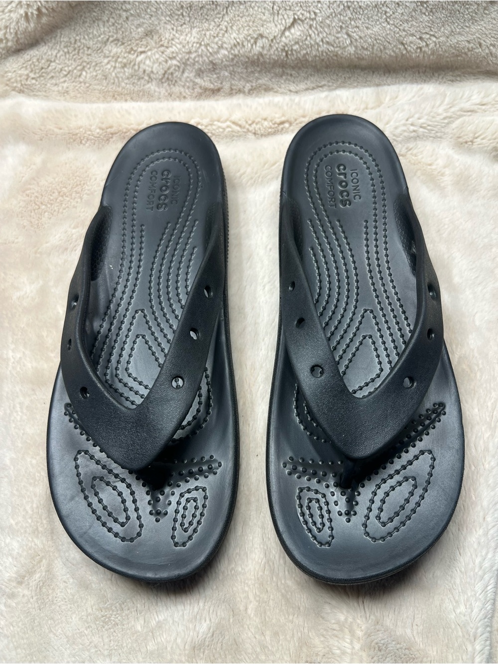 Crocs flip flop sandal size 9
